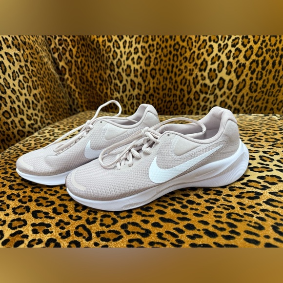 New Nike Cream and White Athletic Shoes with Breathable Mesh and Cushioned Sole - Picture 1 of 5